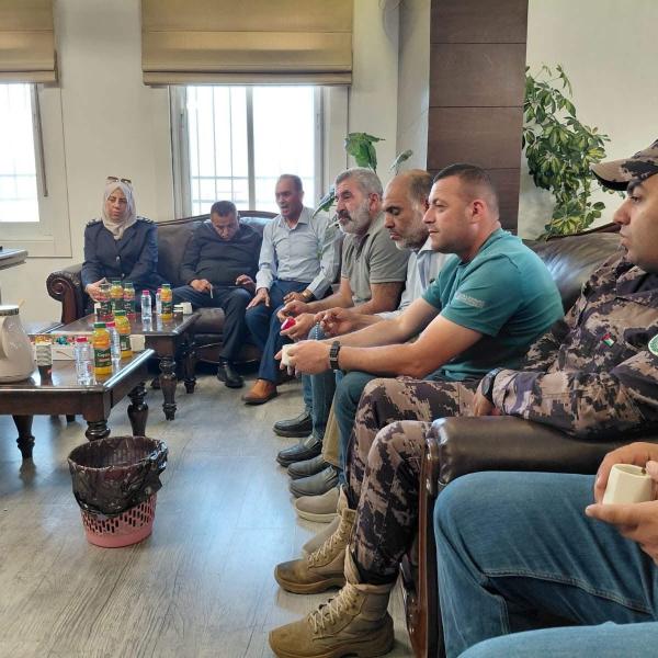 بلدية الشيوخ تستقبل وفد من الدفاع المدني _الخليل.